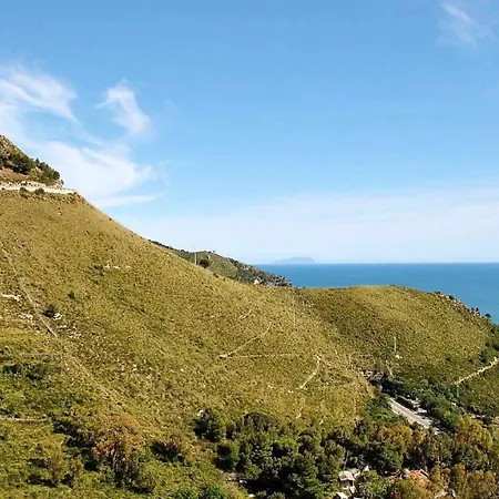 La Sirenetta Tra Mare E Collina Feriehus